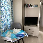 Appart hôtel Merve Apartments, Your From In Bodrum, Street Cats Frequent The Property, Not Have Balconies , Ground Floor Have Terrace With Table And Chairs