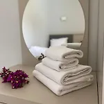 Merve Apartments, Your From In Bodrum, Street Cats Frequent The Property, Not Have Balconies , Ground Floor Have Terrace With Table And Chairs Lejlighedshotel 4*
